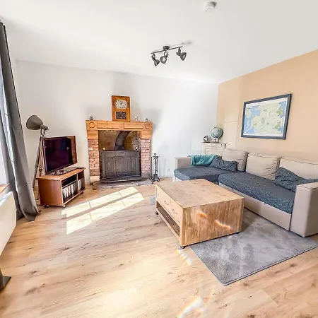 Сasa de vacaciones La Brochardière Maison Du Lac, La Ferté-macé *